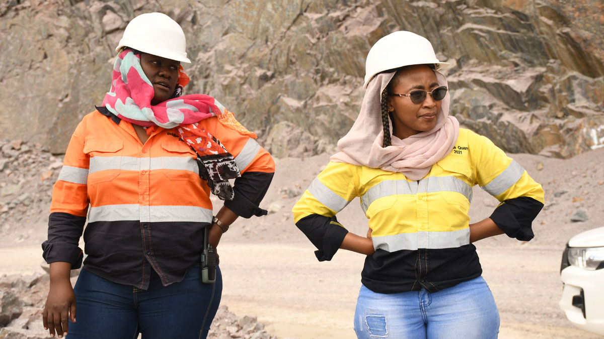 Belabela quarries rebuild Matebeleng kgotla