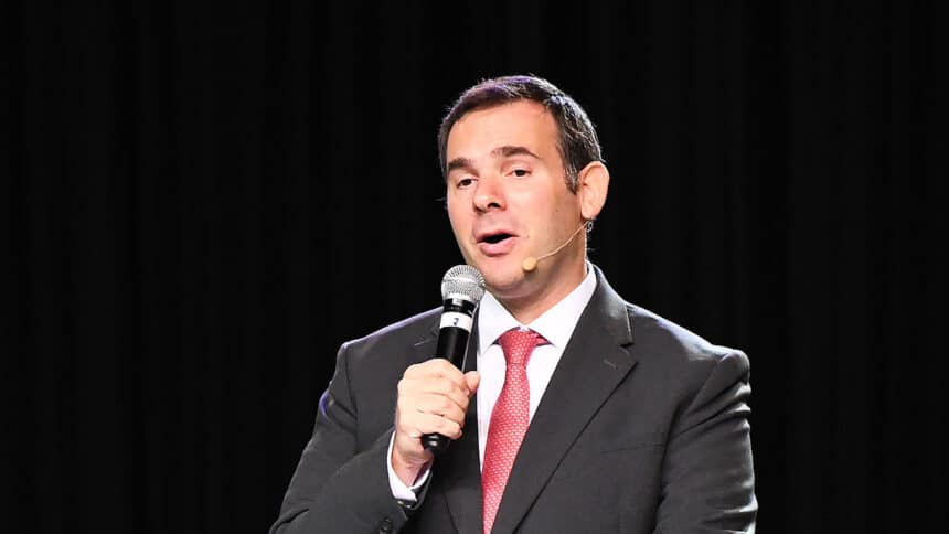 Diamonds under synthetic attack