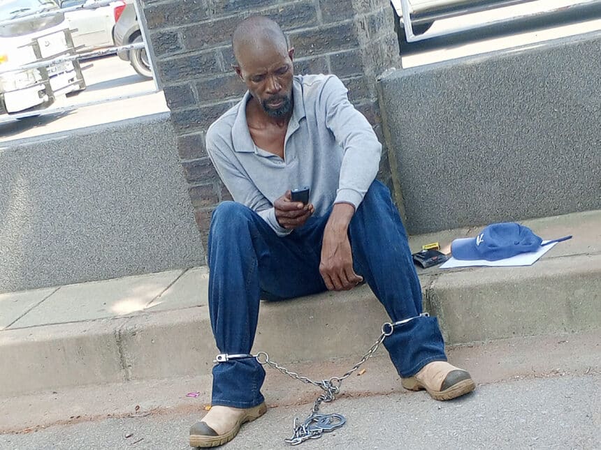 Man arrested for threatening sister hours after mum’s burial