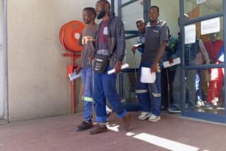 Twelve nabbed for smuggling children