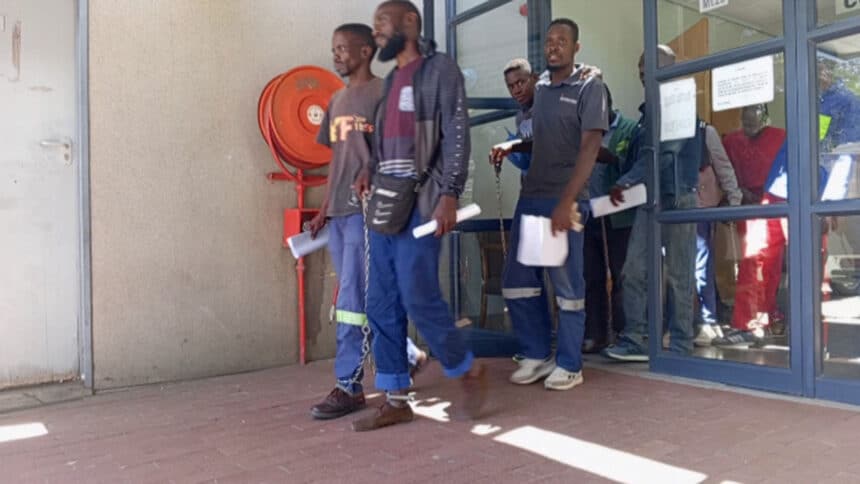 Twelve nabbed for smuggling children