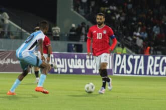 Mo sparkles against jet-lagged Zebras